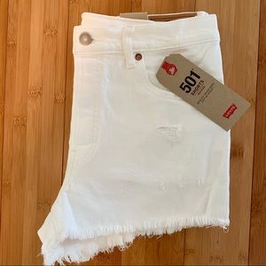 Levi’s 501 White Mid-Rise Raw Hem Shorts (NWT)